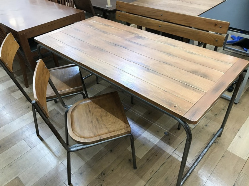 家具のダイニングセット