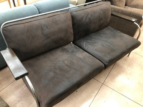 家具のソファ