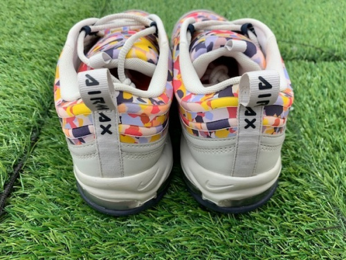 NIKE ナイキのスニーカー