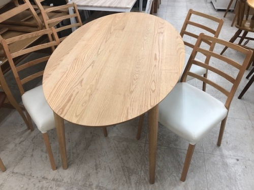 家具のダイニングセット