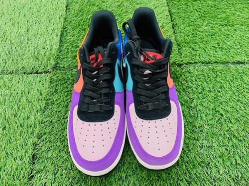 スニーカーのNIKE ナイキ