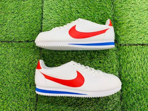 メンズファッションのスニーカー