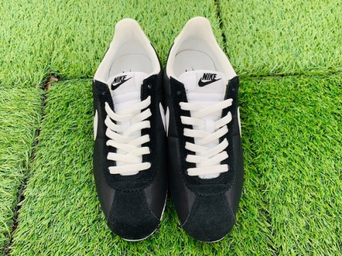スニーカーのNIKE ナイキ