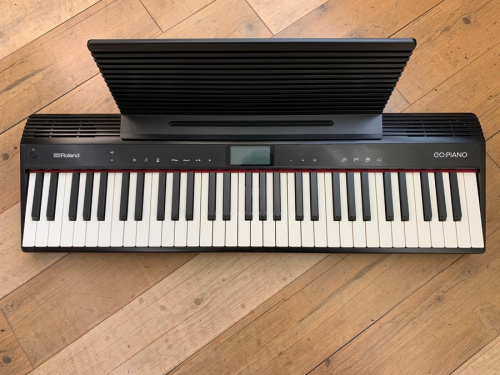 楽器の電子ピアノ