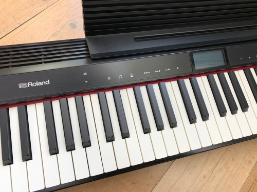 電子ピアノのROLAND(ローランド)