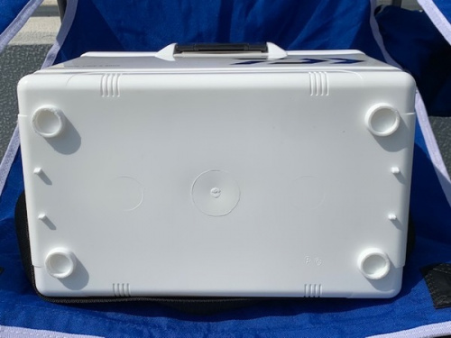 クーラーボックス