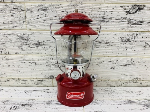 ランタンのCOLEMAN コールマン