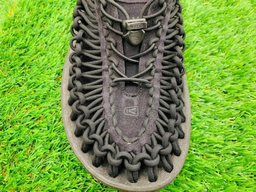 アウトドアウェアのKEEN キーン