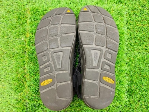 サンダル　シューズ