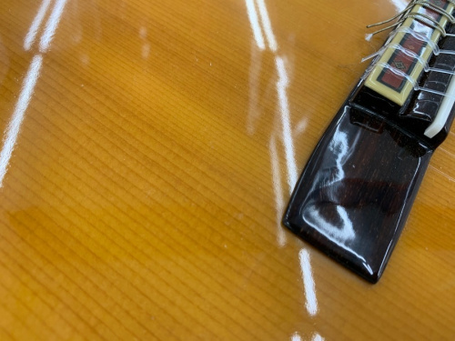 ギターのYAMAHA(ヤマハ）