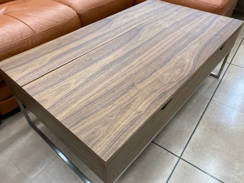 家具のセンターテーブル