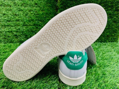 スタンスミス　STAN SMITHの大和　古着