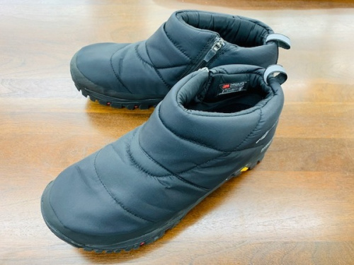 アウトドア用品のアウトドアウェア