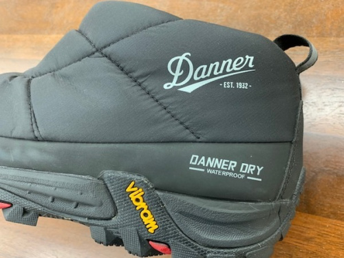 アウトドアのブーツ