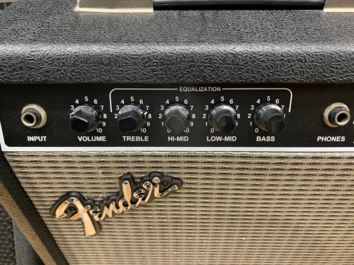 ギターのフェンダー