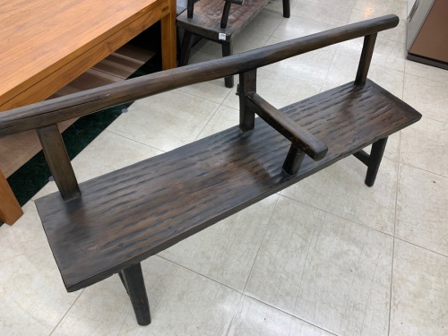 家具のベンチ