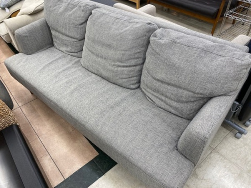 家具のソファ