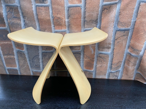 天童木工のバタフライスツール