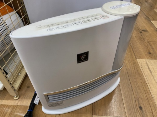 季節家電のセラミックファンヒーター