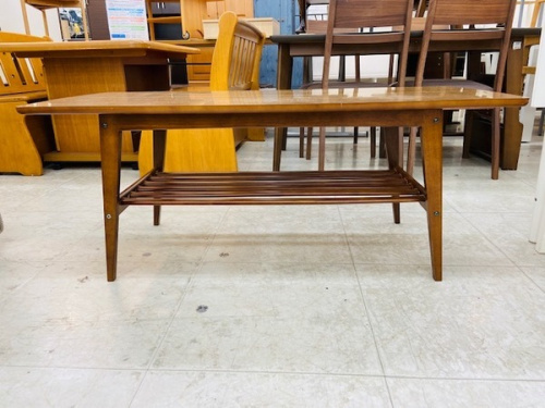 テーブルの大和市　中古家具