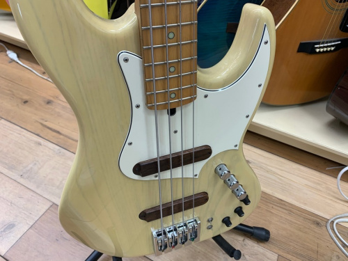 ベースの楽器買取　横浜