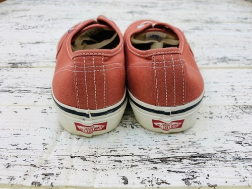 VANS バンズのオーセンティック