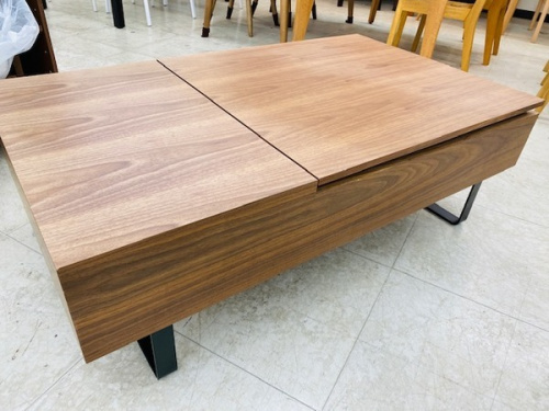 家具のセンターテーブル
