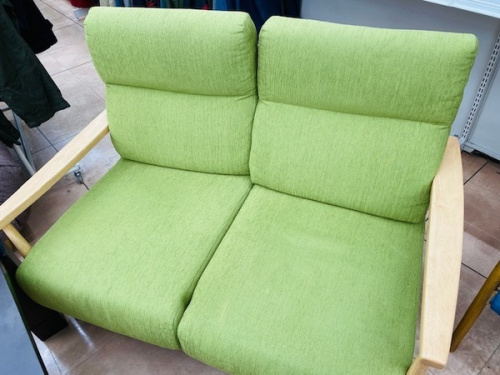 家具のソファ