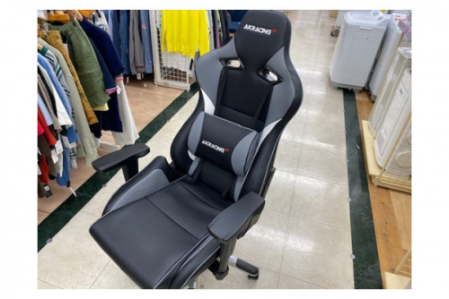 ゲーミングチェアの横浜　家具　中古