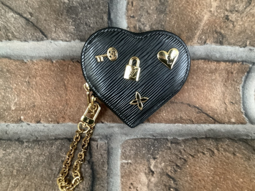 コインケースのLOUIS VUITTON　大和