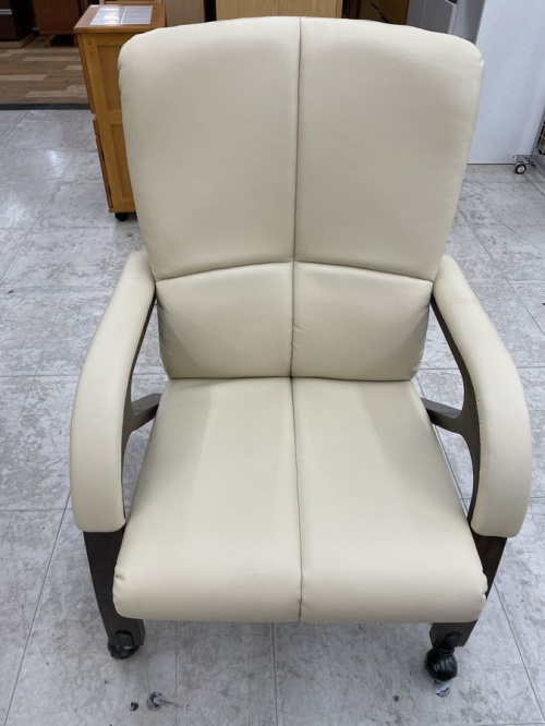 イスの横浜　家具　中古