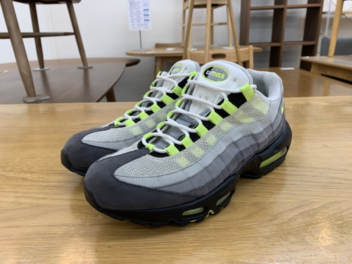 スニーカーのNIKE ナイキ