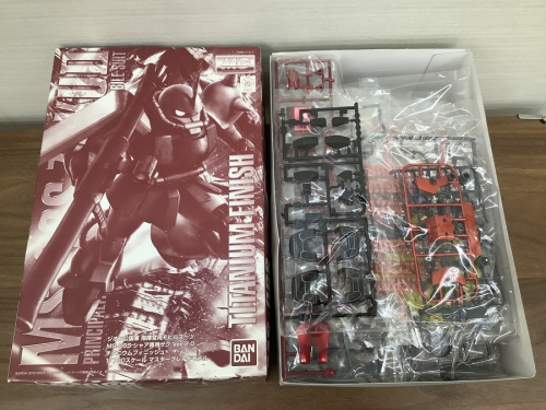 MG シャアのプラモデル 中古 大和
