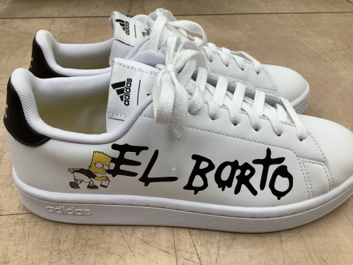 adidas アディダスの靴　中古