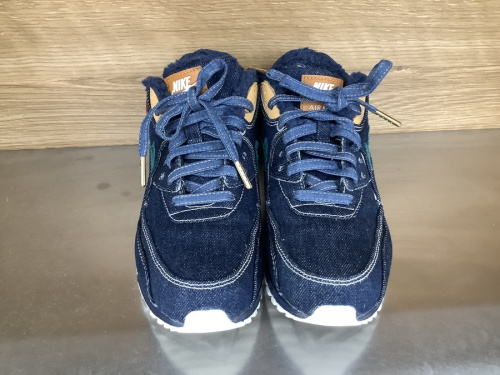 スニーカーのNIKE ナイキ