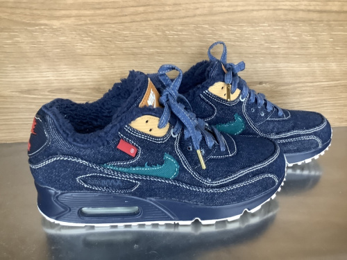 NIKE ナイキの靴 中古