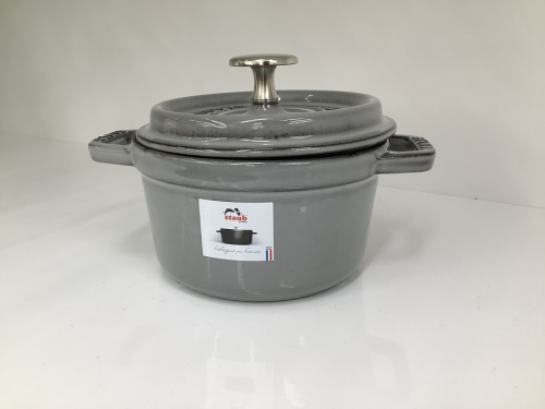 テーブルウェアのSTAUB