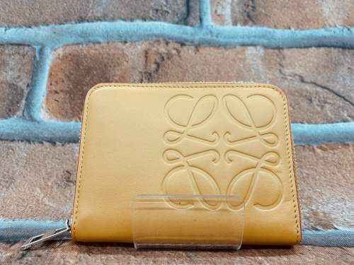 財布のLOEWE