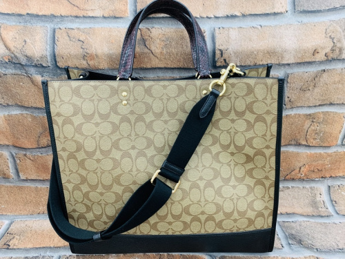 バッグのCOACH