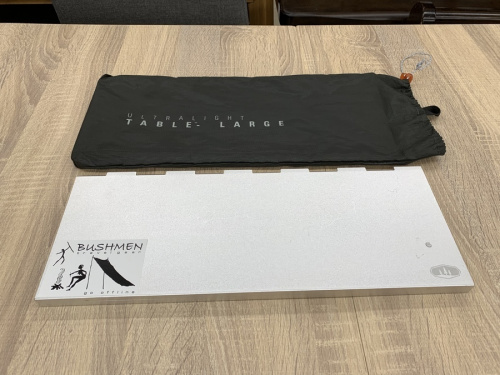 折りたたみテーブル