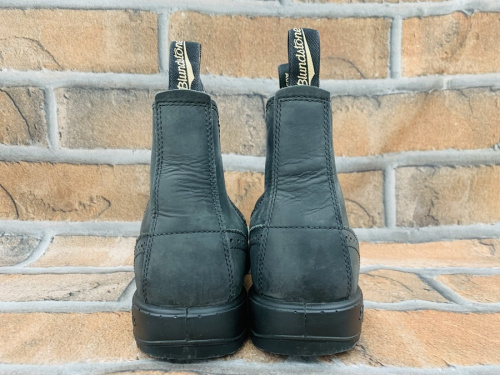 サイドゴアのBLUNDSTONE