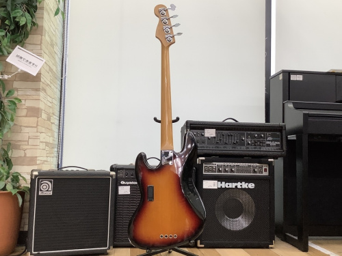 ベースのFENDER USA
