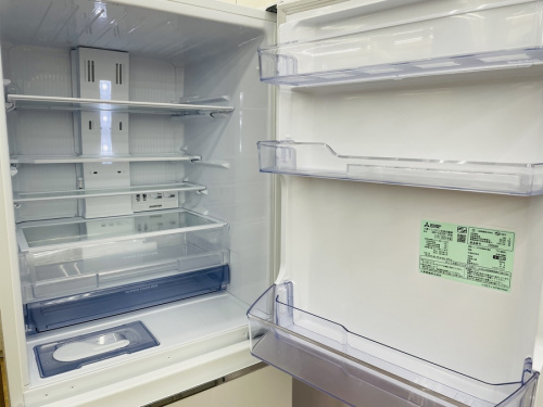 大型冷蔵庫のHITACHI