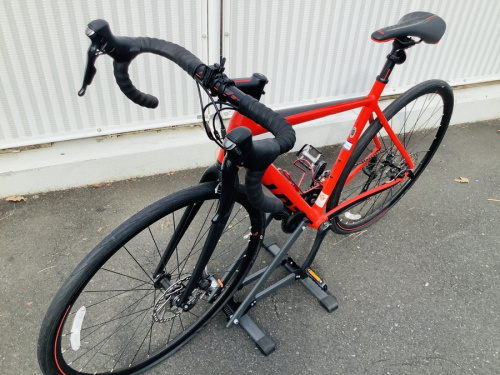 スポーツ用品の自転車