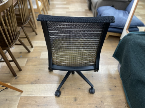 THINKチェアのsteelcase