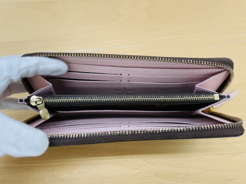 長財布のモノグラム