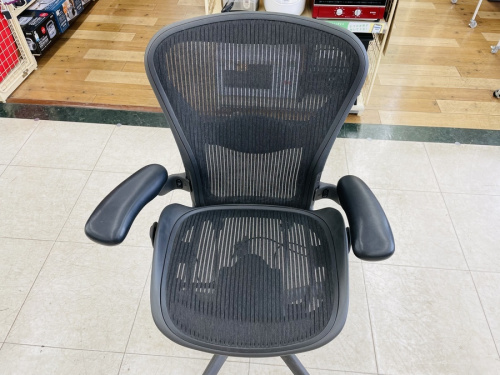 イスのアーロンチェア