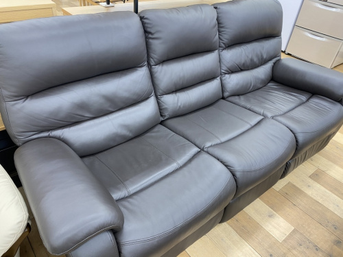 家具のソファ