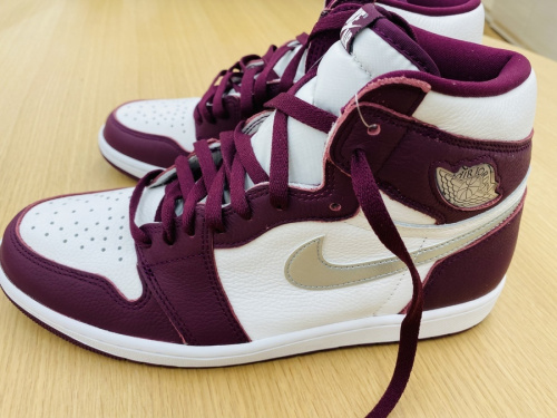 AIR JORDAN1の555088-611