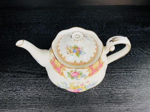 ROYAL ALBERTのレディ―カーライル